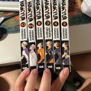 Haikyuu!! Manga Volumes 2-4, 8, 44, 43